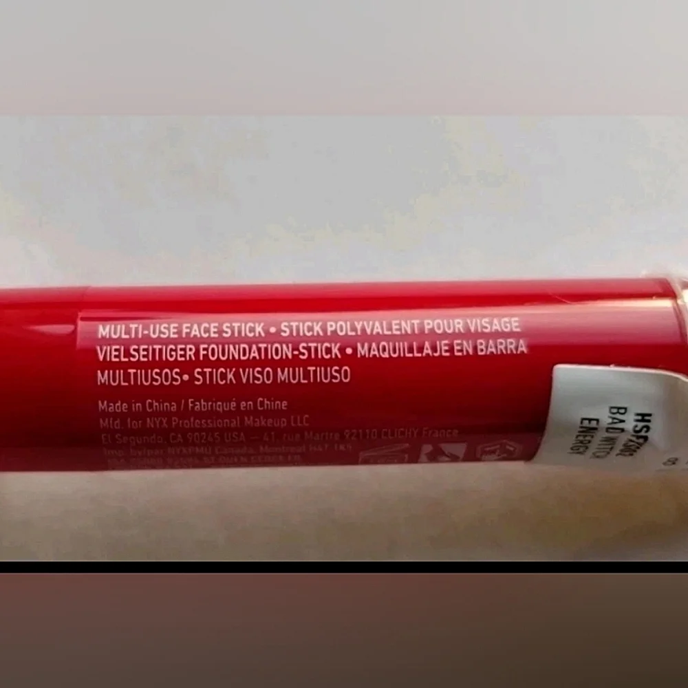 NYX Professional SFX Face & Body Paint Stick BAD WITCH ENERGY Red HSFXS02